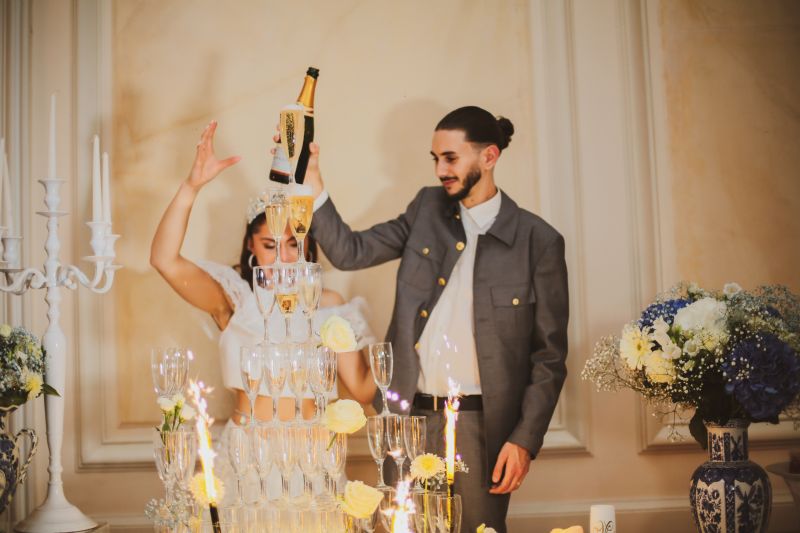 Cover Image for LES FESTIVITES